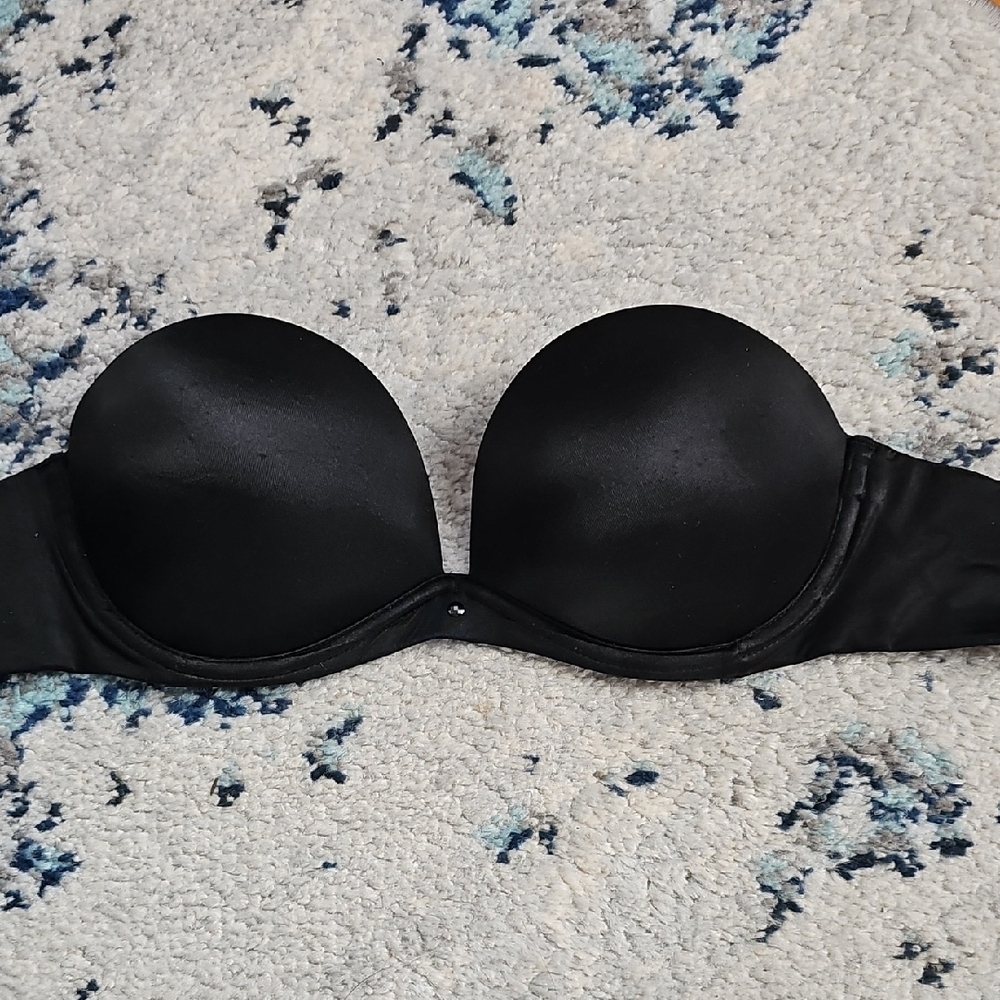 Victoria's Secret Black Strapless Convertible Bra